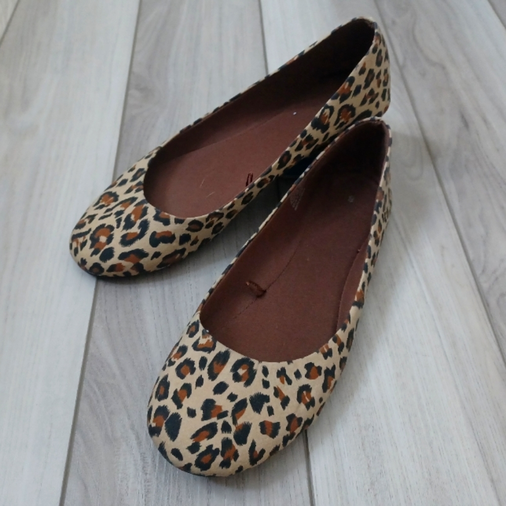 Leopard Print Flats Size 8